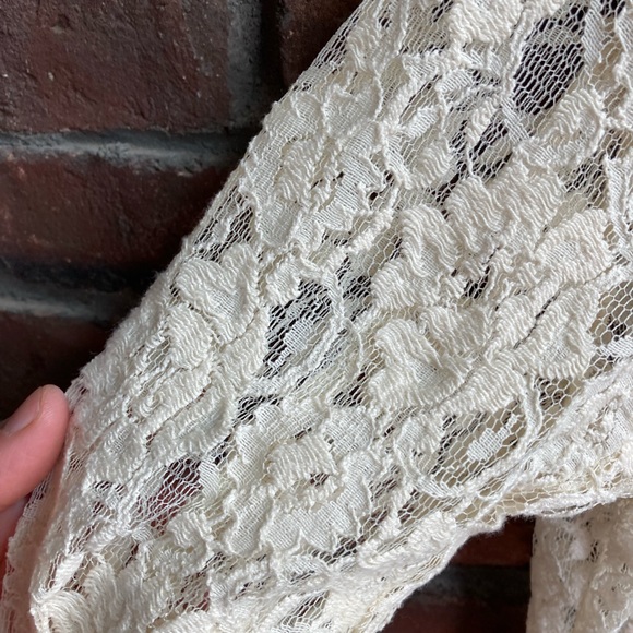 LACE TOP Cardigan Large - Picture 5 of 5